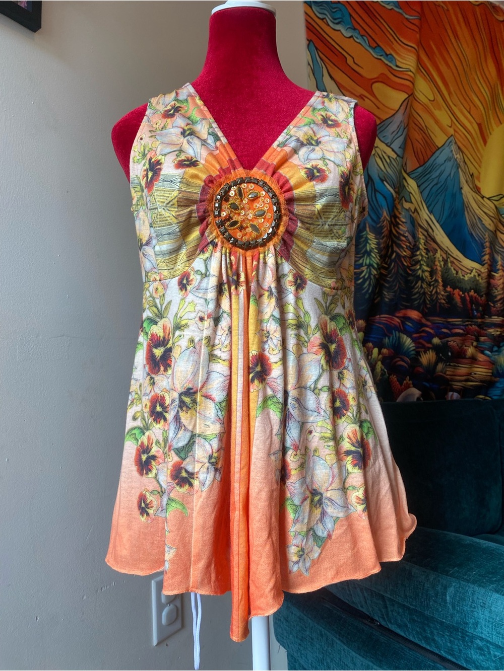 dressbarn Y2K Orange Floral V-Neck Tunic with Sequin Medallion